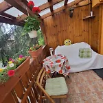 Jaky Residence Cu Terasa