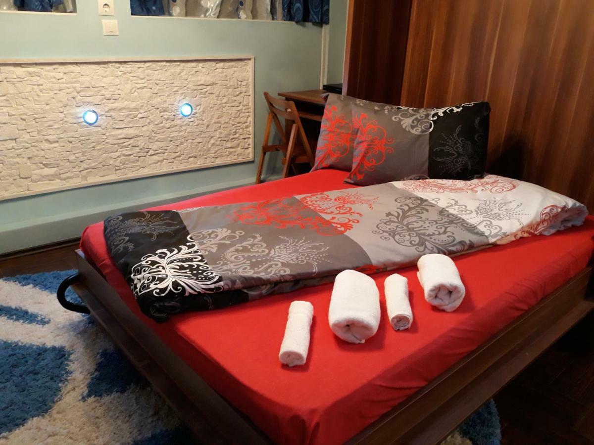 Jaky Cu Terasa Apartment *